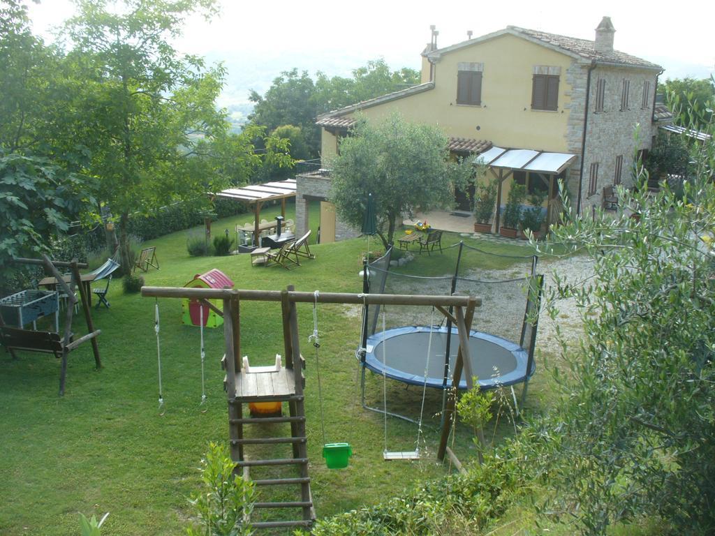 Вилла Agriturismo Il Sentiero Montalto delle Marche Экстерьер фото