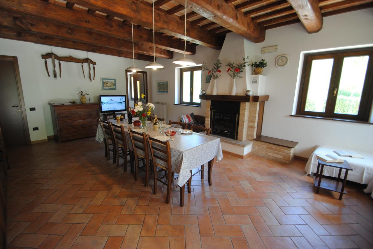 Вилла Agriturismo Il Sentiero Montalto delle Marche Экстерьер фото